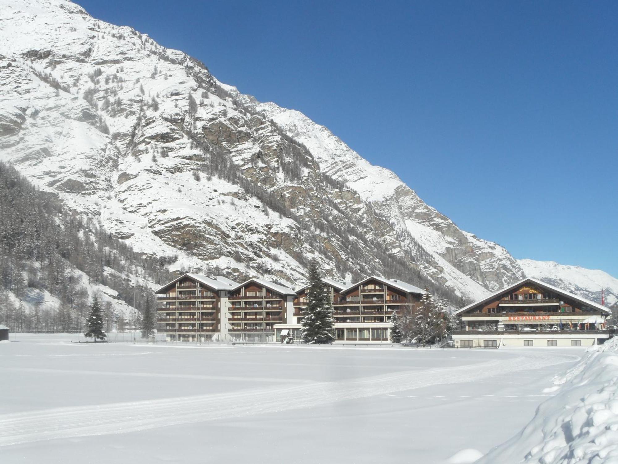 Monte Rosa Taesch, Apartments Mit Wellness Bereich Exterior photo